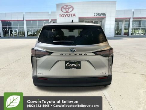 Certified 2024 Toyota Sienna XLE image 7