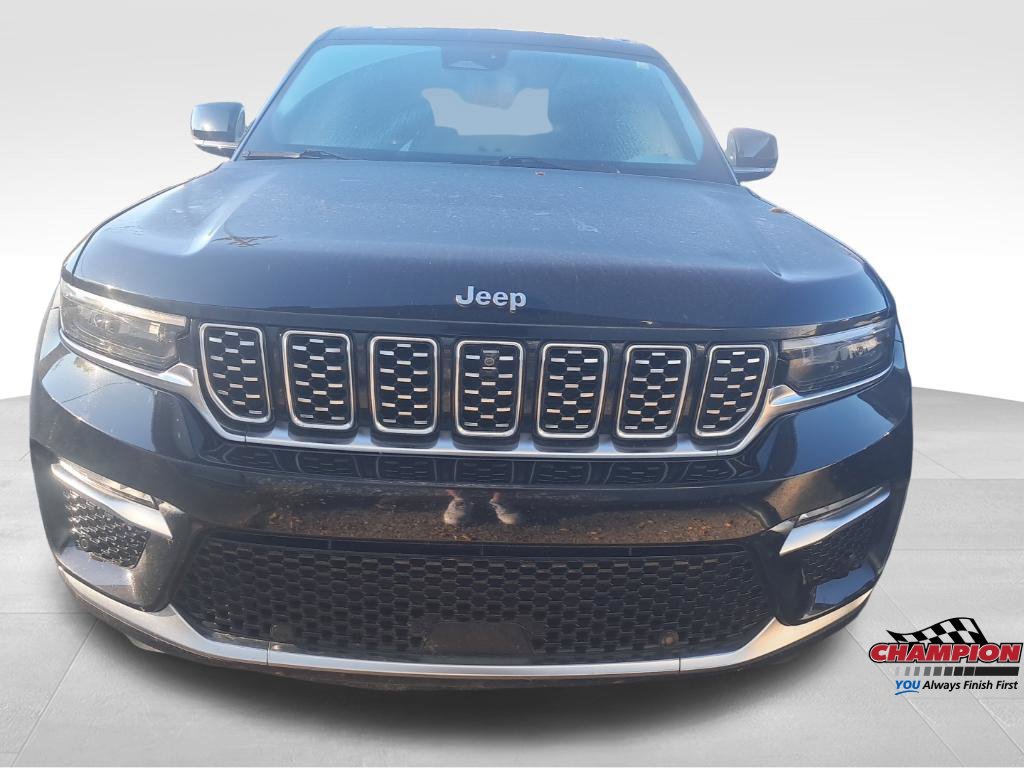 Used 2023 Jeep Grand Cherokee Summit AWD/4WD image 6