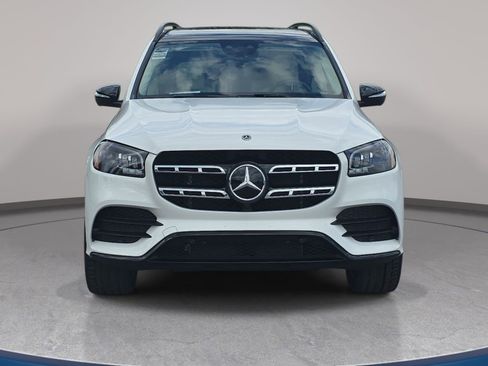 Used 2023 Mercedes-Benz GLS 450 4MATIC image 2