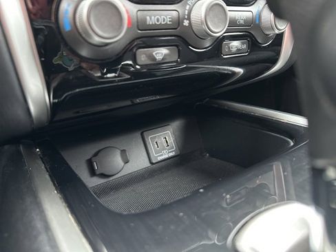 Certified 2020 Nissan Pathfinder SV image 27