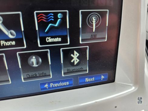 Used 2013 Chevrolet Volt w/ Comfort Package FWD image 16