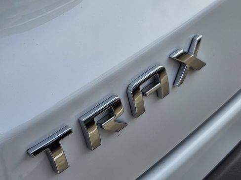 New 2026 Chevrolet Trax ACTIV w/ Sunroof Package FWD image 14