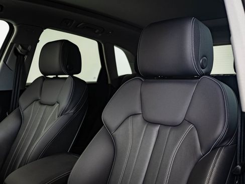 Certified 2025 Audi Q5 2.0T Premium Plus w/ Premium Plus Package image 21