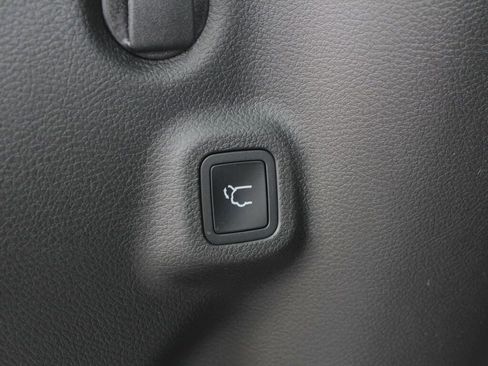 New 2026 Jeep Compass Limited w/ Limited Altitude Pack image 17