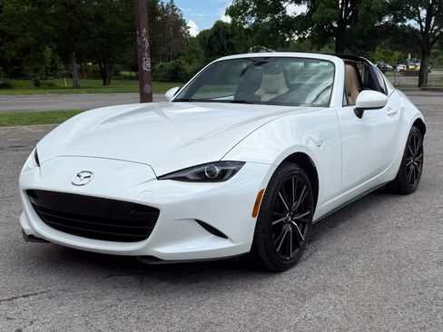 Used 2025 MAZDA MX-5 Miata RF Grand Touring RWD image 2