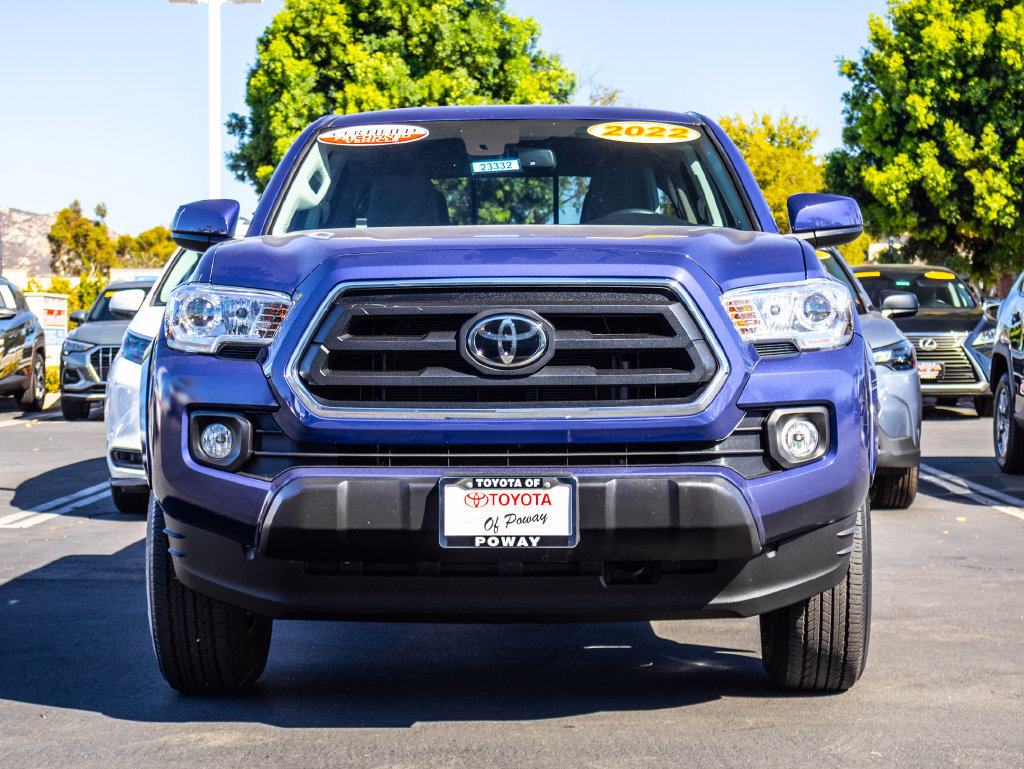 Used 2022 Toyota Tacoma SR5 RWD image 2
