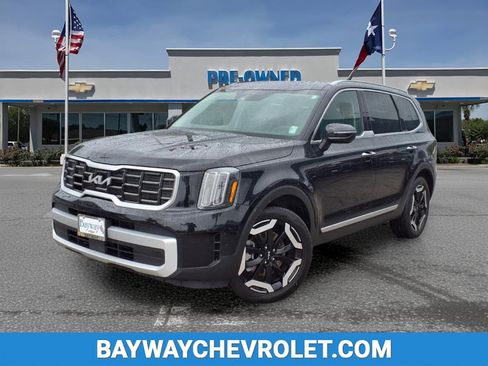 Used 2025 Kia Telluride S AWD/4WD image 1