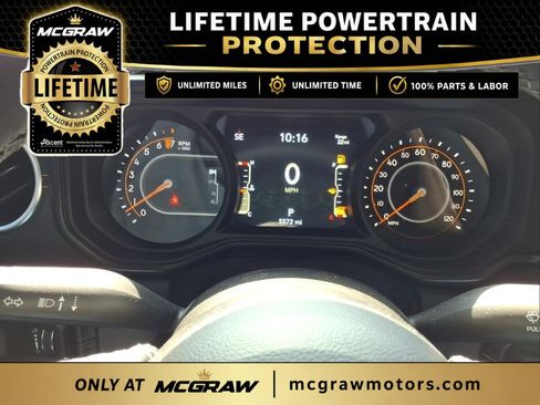 Used 2025 Jeep Gladiator Sport AWD/4WD image 21