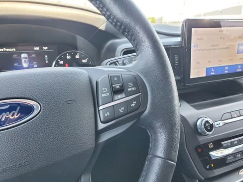 Used 2020 Ford Explorer XLT w/ Equipment Group 202A AWD/4WD image 13
