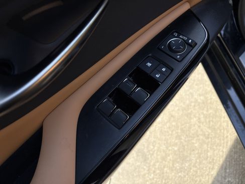 Used 2023 Lexus ES 350 w/ Premium Package image 15