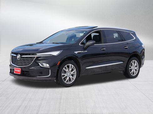Used 2023 Buick Enclave Essence w/ Experience Buick Package image 3