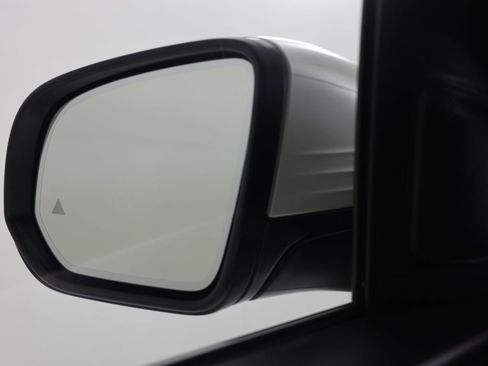 Used 2023 Mercedes-Benz GLS 580 4MATIC image 12