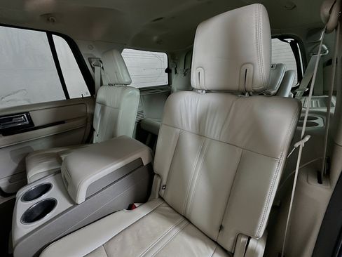 Used 2016 Lincoln Navigator Select AWD/4WD image 25