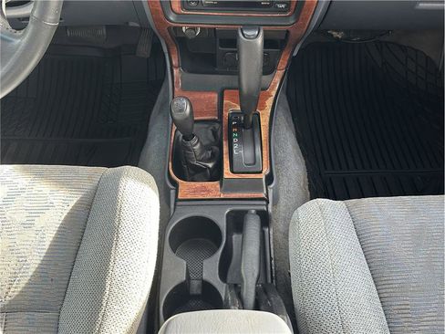 Used 2000 Toyota 4Runner SR5 image 22
