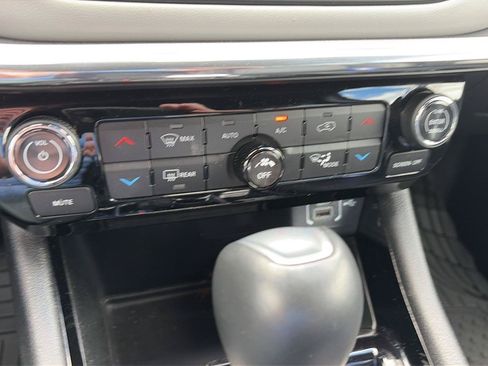 Used 2024 Jeep Compass Limited AWD/4WD image 61
