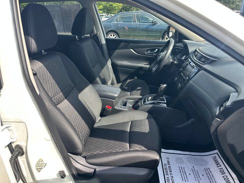 Used 2019 Nissan Rogue SV AWD/4WD image 21