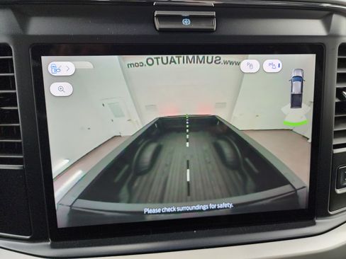 Used 2025 Ford F250 XLT w/ Black Appearance Package image 15