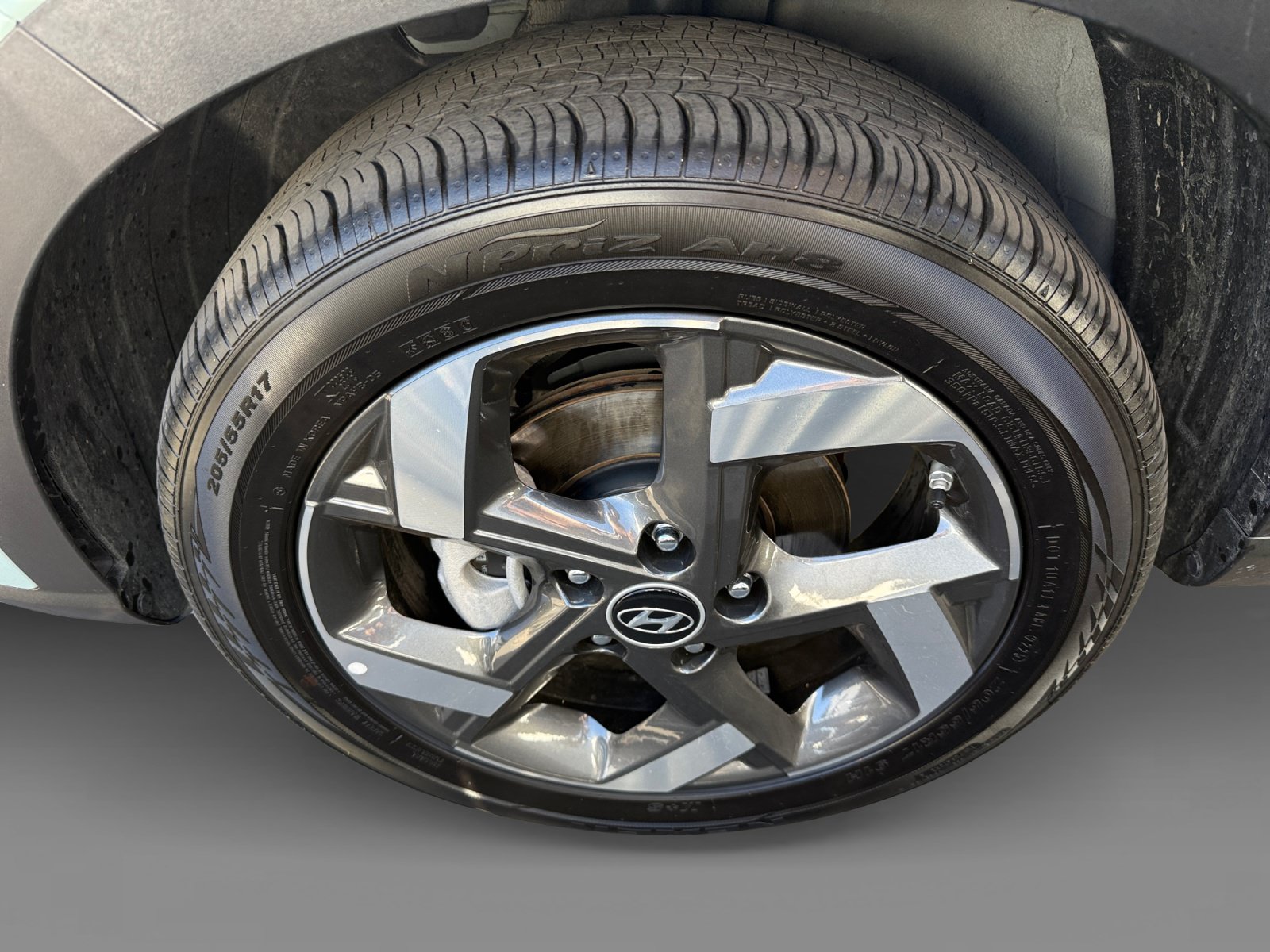 Certified 2025 Hyundai Venue SEL FWD image 9