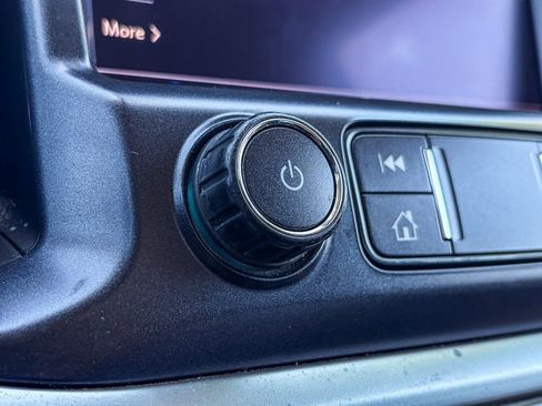Used 2020 Chevrolet Colorado LT RWD image 23