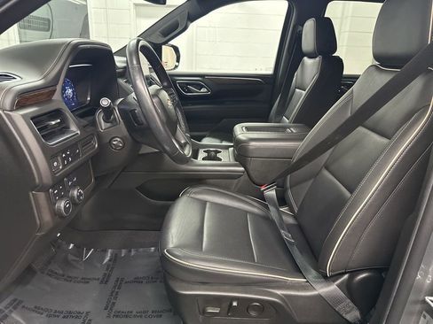 Used 2022 Chevrolet Tahoe Premier AWD/4WD image 18