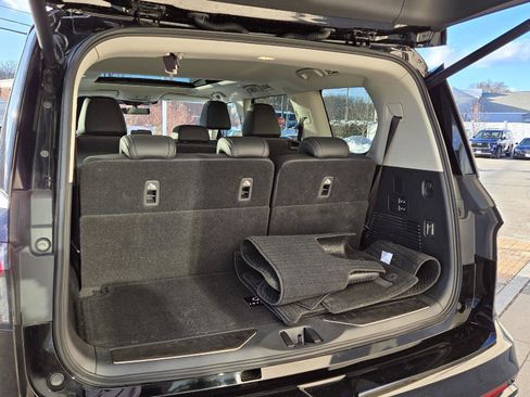 Certified 2025 INFINITI QX80 Pure w/ Cargo Package image 19