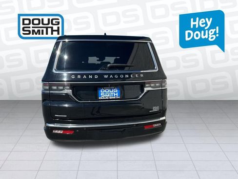 Used 2023 Jeep Grand Wagoneer Series II image 5