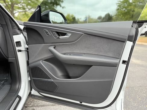 Used 2025 Audi SQ8 Prestige image 34