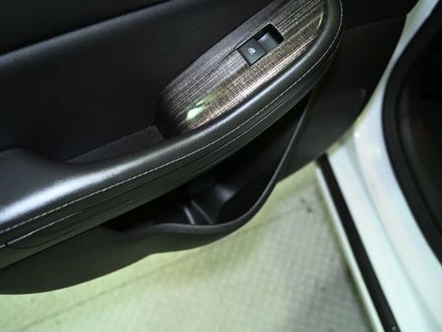 Used 2016 Chevrolet Malibu LT image 45