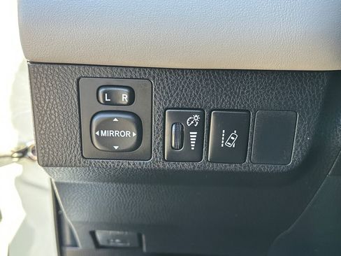 Used 2016 Toyota RAV4 Limited w/ Advanced Technology Package image 23