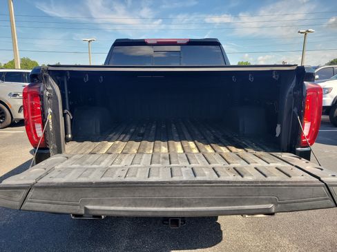 Used 2022 GMC Sierra 1500 Denali w/ Driver Alert Package II AWD/4WD image 8