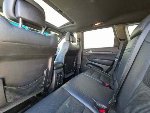 Used 2014 Jeep Grand Cherokee Laredo w/ Security & Convenience Group image 13