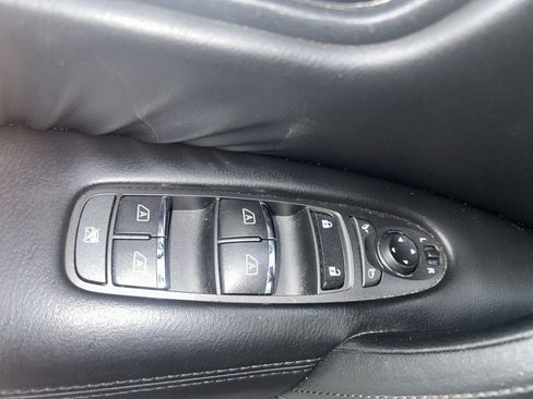 Used 2021 Nissan Armada SL w/ Captain's Chairs Package image 22