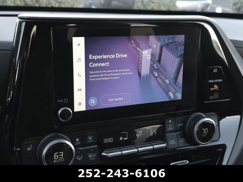 Used 2023 Toyota Highlander XLE FWD image 18