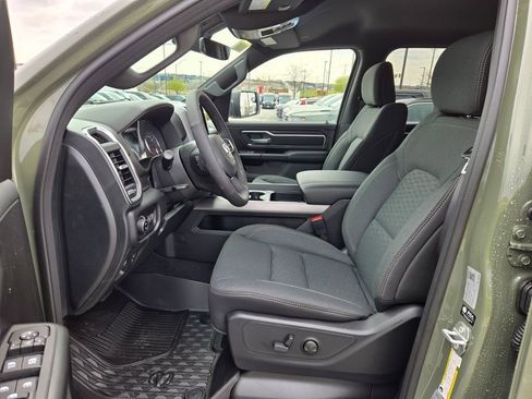 New 2026 RAM 1500 4x4 Crew Cab image 13