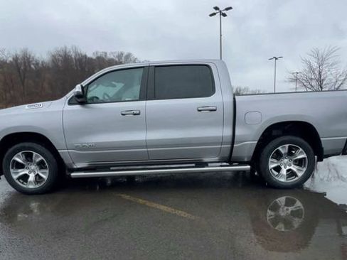 Used 2023 RAM 1500 Laramie AWD/4WD image 5