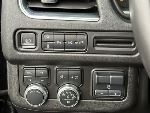 Used 2021 GMC Yukon SLT w/ SLT Luxury Plus Package image 20