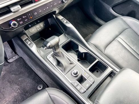 Certified 2024 Kia Sorento S image 20