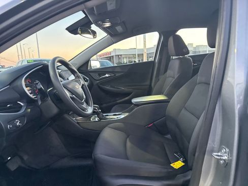 Used 2023 Chevrolet Malibu LT image 9