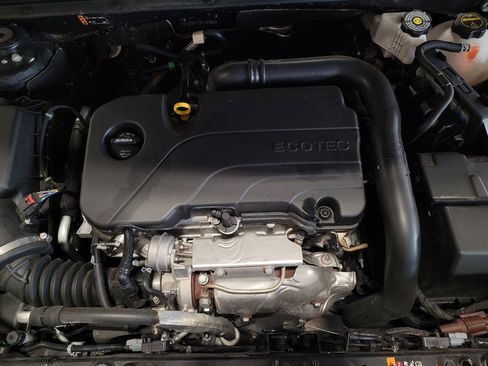 Used 2025 Chevrolet Malibu LT FWD image 30