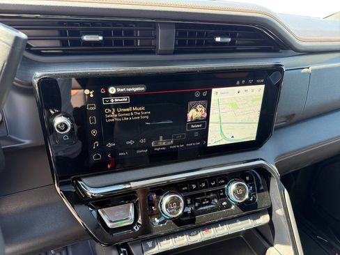 New 2026 GMC Sierra 2500 AT4 w/ AT4 Premium Plus Package AWD/4WD image 12
