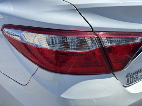 Used 2016 Toyota Camry LE FWD image 11