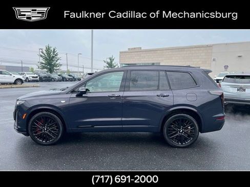 Used 2024 Cadillac XT6 Sport w/ LPO, ONYX Package AWD/4WD image 10