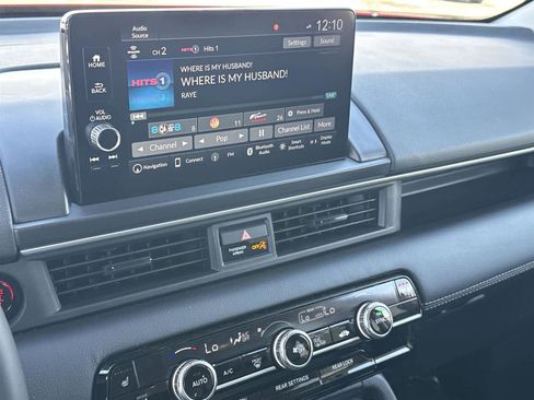 Used 2025 Honda Pilot Touring image 21