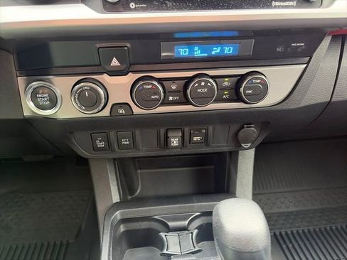 Used 2023 Toyota Tacoma SR5 w/ Technology Package AWD/4WD image 19