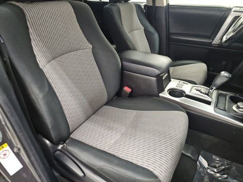 Used 2014 Toyota 4Runner SR5 image 36