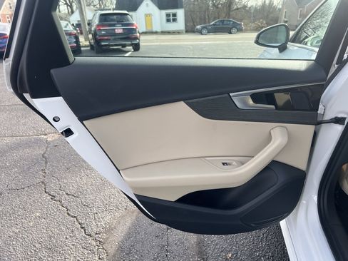 Used 2023 Audi A4 2.0T Premium w/ Convenience Package image 24