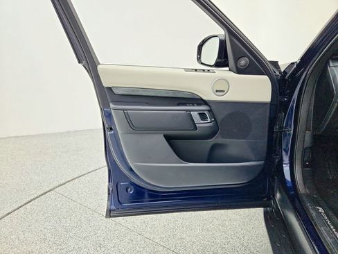 Certified 2022 Land Rover Discovery HSE R-Dynamic image 22