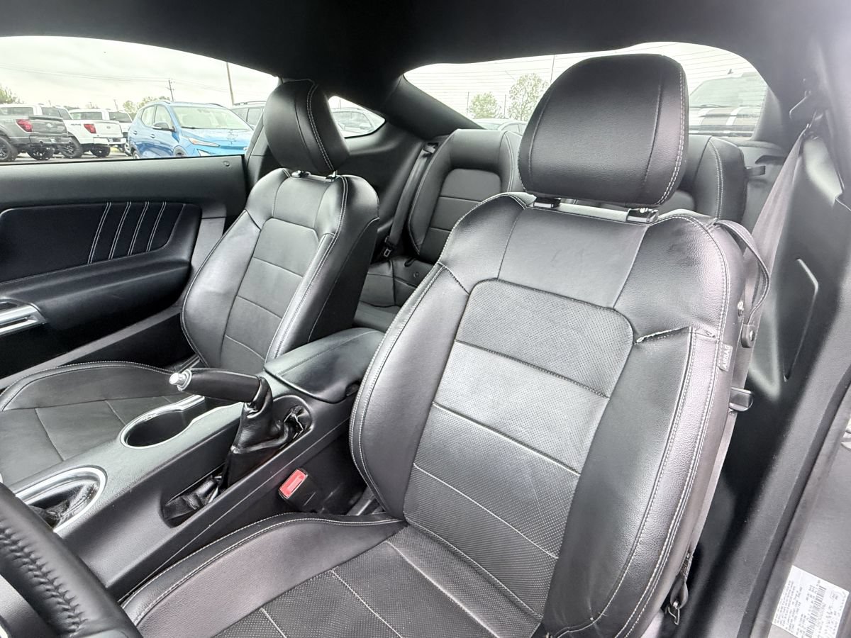 Used 2018 Ford Mustang GT Premium RWD image 12