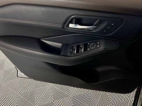 Used 2023 Nissan Rogue SL w/ SL Premium Package image 26