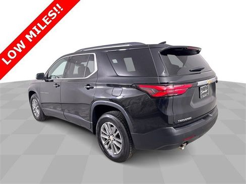 Used 2023 Chevrolet Traverse LT image 6